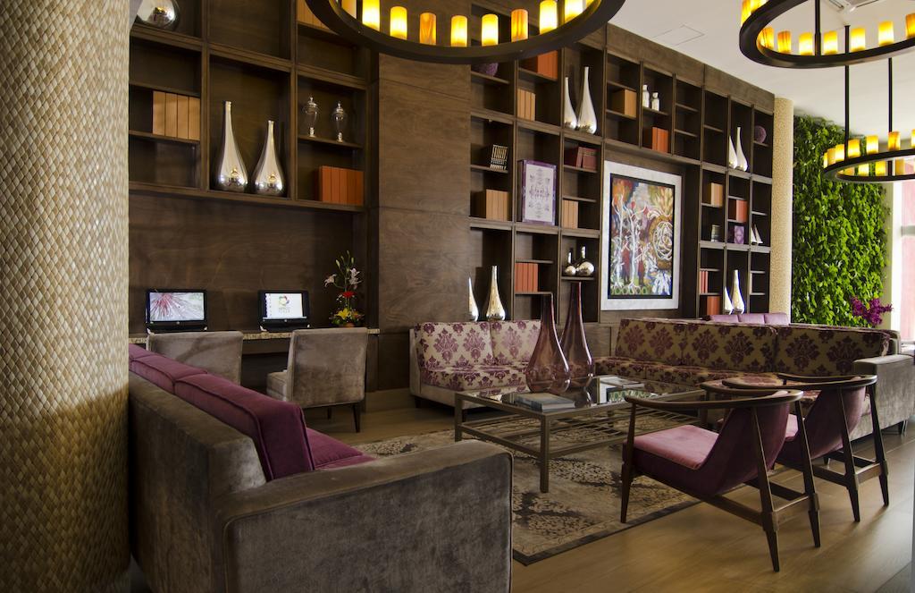 Hotel Stadium León de los Aldamas Extérieur photo The Library